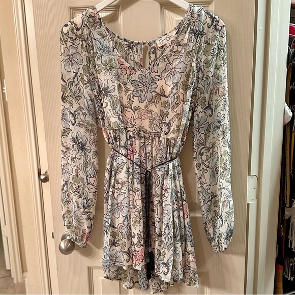 Jessica Simpson Cream Floral Tunic - Picture 1 of 6